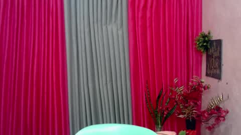 buttycamille online show from March 12, 5:13 am