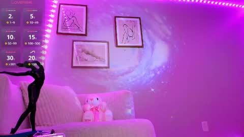 Paris online show from March 22, 8:56 pm