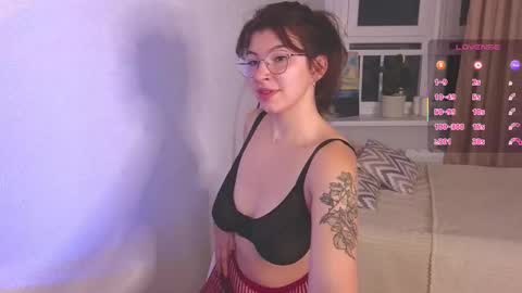 Kira online show from November 20, 2:50 pm