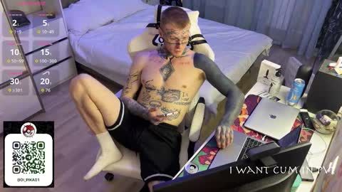 Snapshot of c10h15on chatting on February 21, 9:49 pm c10h15on online show from February 21, 9:49 pm