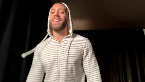 Snapshot of c_o_n_q_u_e_r chatting on September 27, 1:32 am CQ online show from September 27, 1:32 am