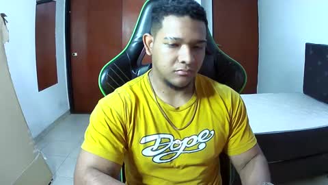 Snapshot of caballerozodi chatting on October 7, 2:25 pm caballerozodi online show from October 7, 2:25 pm