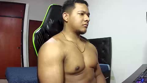 Snapshot of caballerozodi chatting on October 13, 1:22 pm caballerozodi online show from October 13, 1:22 pm