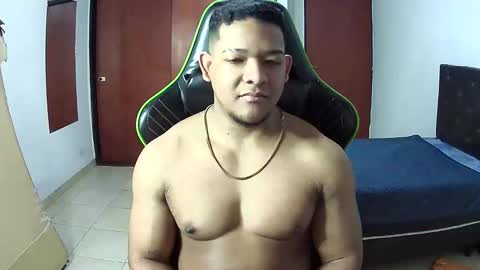 Snapshot of caballerozodi chatting on October 19, 2:40 pm caballerozodi online show from October 19, 2:40 pm