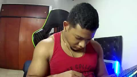 Snapshot of caballerozodi chatting on November 29, 6:44 pm caballerozodi online show from November 29, 6:44 pm