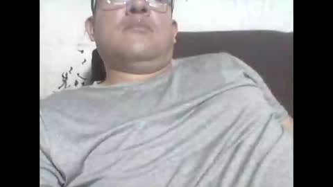 Snapshot of cachito83915 chatting on March 4, 5:02 am Cachudosexy online show from March 4, 5:02 am