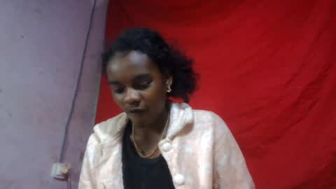 Snapshot of caella98 chatting on July 19, 6:33 pm caella98 online show from July 19, 6:33 pm
