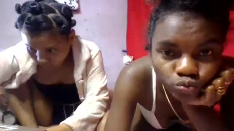 Snapshot of caella98 chatting on July 24, 7:56 pm caella98 online show from July 24, 7:56 pm