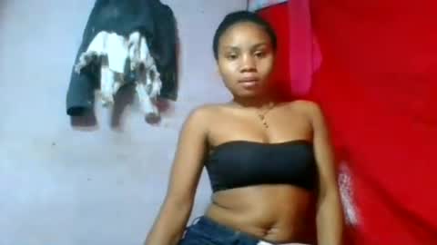 Snapshot of caella98 chatting on July 27, 8:21 am caella98 online show from July 27, 8:21 am