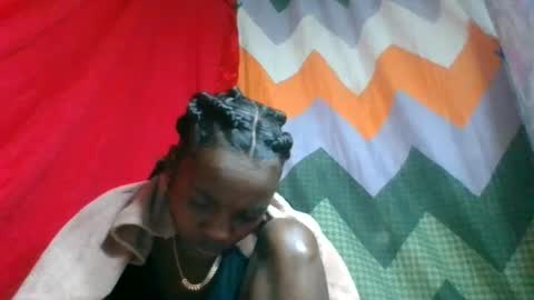 Snapshot of caella98 chatting on July 28, 1:43 pm caella98 online show from July 28, 1:43 pm