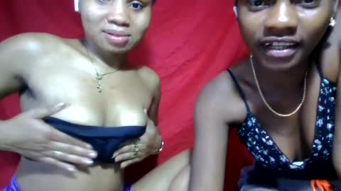 Snapshot of caella98 chatting on July 29, 9:02 pm caella98 online show from July 29, 9:02 pm