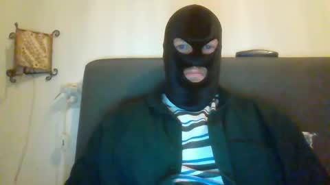 Snapshot of cagegag31 chatting on March 15, 12:38 am cagegag31 online show from March 15, 12:38 am