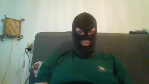 Snapshot of cagegag31 chatting on April 4, 11:08 am cagegag31 online show from April 4, 11:08 am