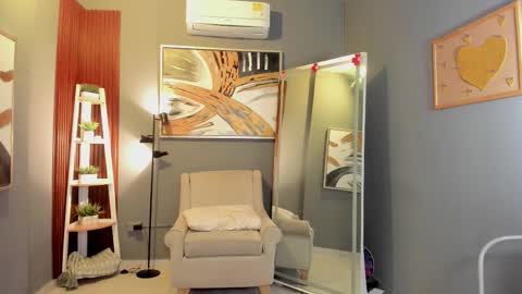 I am Katherine  online show from March 25, 10:54 am