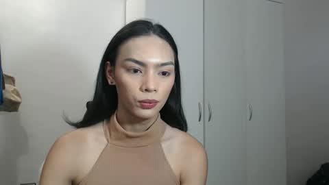 Snapshot of caitessa_bellemoir chatting on December 15, 8:07 am caitessa_bellemoir online show from December 15, 8:07 am