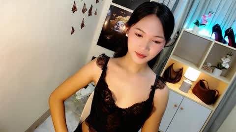 Snapshot of caitlin_x chatting on September 16, 7:04 pm caitlin online show from September 16, 7:04 pm