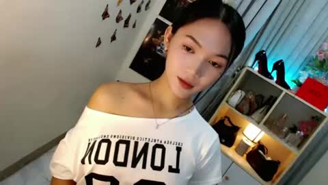 caitlin online show from June 24, 10:42 pm