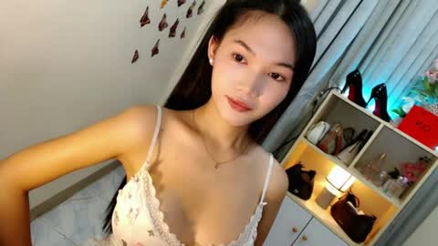caitlin online show from June 25, 11:31 pm