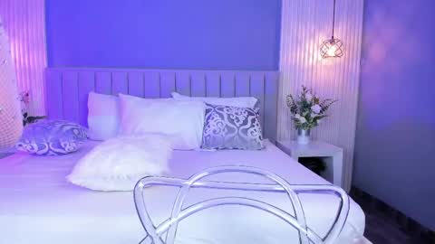 Caitlyn  online show from October 7, 11:02 pm