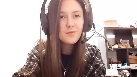 Sara online show from December 15, 1:37 pm