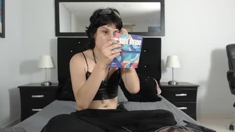 caitlynwheler online show from January 12, 9:29 pm