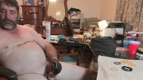 Snapshot of cajunbator2 chatting on October 7, 7:33 pm cajunbator2 online show from October 7, 7:33 pm