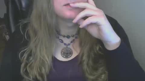 Snapshot of calcavorix chatting on March 28, 12:43 am Calie online show from March 28, 12:43 am