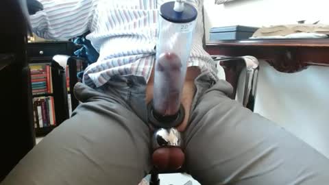 Snapshot of calguy0044 chatting on June 2, 5:04 pm calguy0044 online show from June 2, 5:04 pm