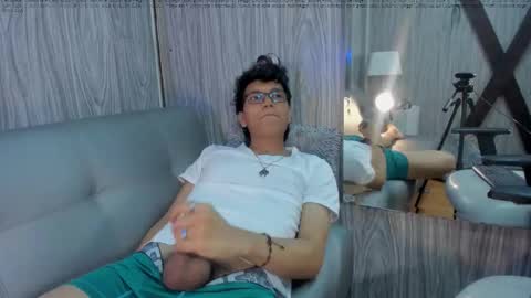 Snapshot of cali_sf chatting on March 23, 4:22 pm Maikol Steve online show from March 23, 4:22 pm