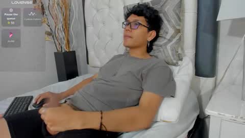 Snapshot of cali_sf chatting on March 26, 7:08 pm Maikol Steve online show from March 26, 7:08 pm