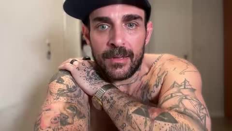 Snapshot of californiabrazilian chatting on March 27, 2:06 am CaliforniaBrazilian online show from March 27, 2:06 am