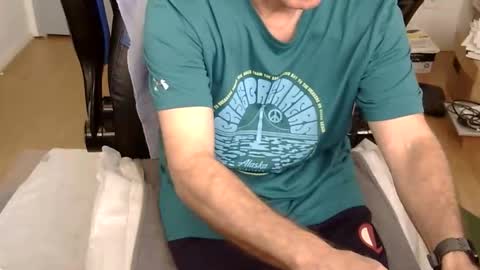 Snapshot of califun4u chatting on February 11, 7:41 pm califun4u online show from February 11, 7:41 pm