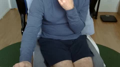 Snapshot of califun4u chatting on February 21, 1:06 am califun4u online show from February 21, 1:06 am