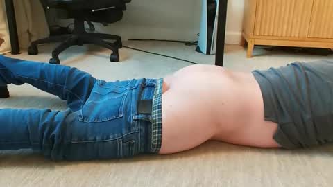 Snapshot of califundude69 chatting on December 18, 12:27 am califundude69 online show from December 18, 12:27 am