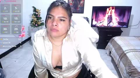 Snapshot of caliope_goddess1 chatting on December 31, 1:19 pm caliope_goddess1 online show from December 31, 1:19 pm