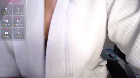 Snapshot of caliope_goddess1 chatting on September 17, 10:06 am caliope_goddess1 online show from September 17, 10:06 am