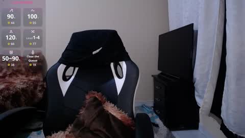 Snapshot of caliope_goddess1 chatting on October 24, 10:00 am caliope_goddess1 online show from October 24, 10:00 am