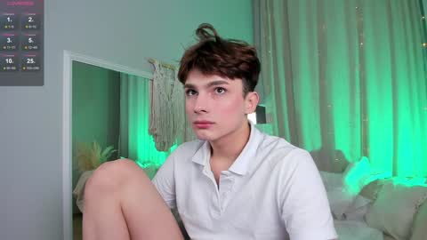 Call me Leo online show from December 4, 3:54 pm