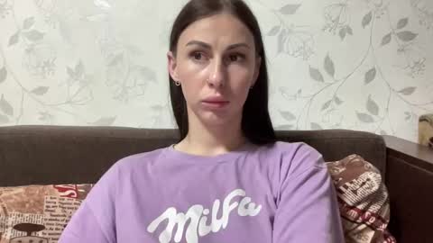 Anna online show from November 9, 8:18 pm