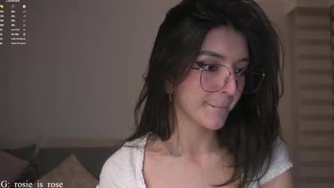 Snapshot of call_me_rosie chatting on March 9, 5:33 am online show from March 9, 5:33 am