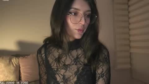 Snapshot of call_me_rosie chatting on March 26, 12:50 am online show from March 26, 12:50 am