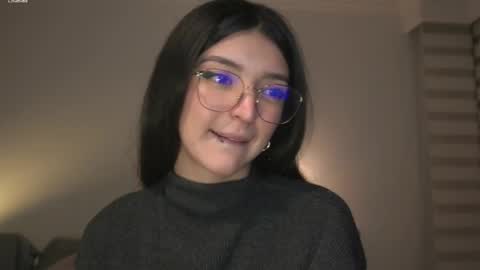 Snapshot of call_me_rosie chatting on April 2, 12:30 am online show from April 2, 12:30 am