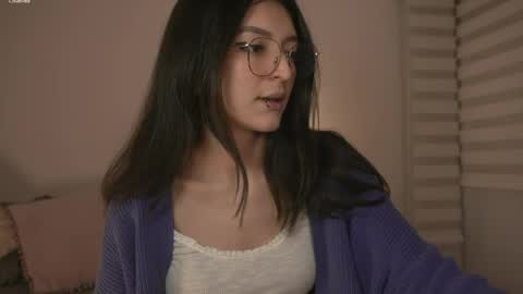 Snapshot of call_me_rosie chatting on April 6, 12:41 am online show from April 6, 12:41 am