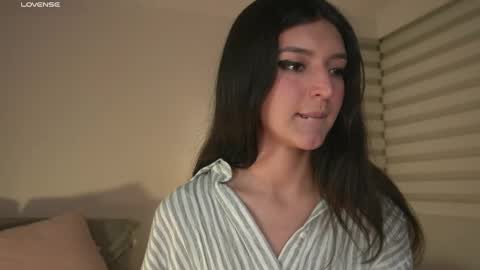 Snapshot of call_me_rosie chatting on May 28, 12:41 am online show from May 28, 12:41 am