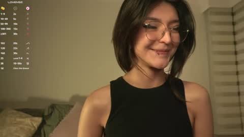Snapshot of call_me_rosie chatting on July 23, 1:58 am online show from July 23, 1:58 am