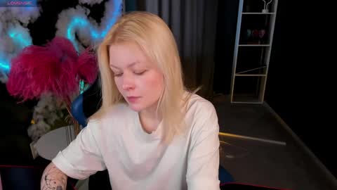 Snapshot of callista_a chatting on April 16, 3:07 am Robin online show from April 16, 3:07 am