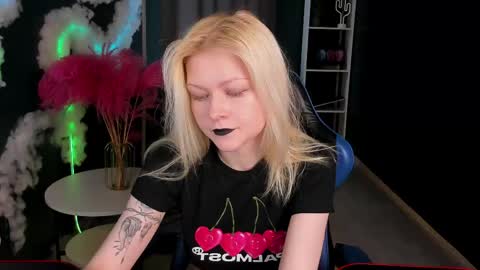 Snapshot of callista_a chatting on April 22, 3:09 am Robin online show from April 22, 3:09 am