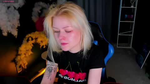 Snapshot of callista_a chatting on May 11, 3:01 am Robin online show from May 11, 3:01 am