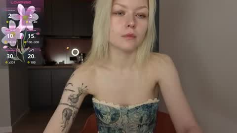 Snapshot of callista_a chatting on June 28, 2:39 am Robin online show from June 28, 2:39 am