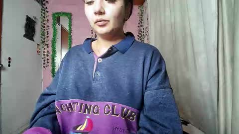 Snapshot of callme_lolas chatting on February 15, 7:51 am paula online show from February 15, 7:51 am